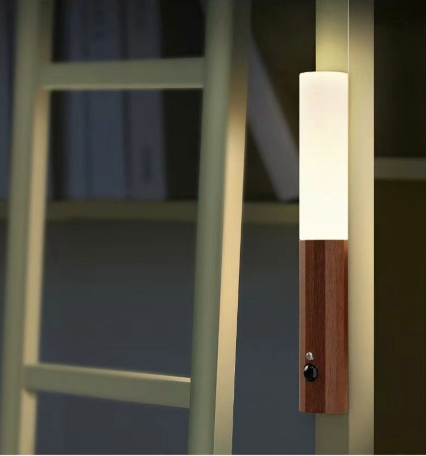 Lampe Murale Intelligente Sans Fil – Lumière Zen en Bois Naturel